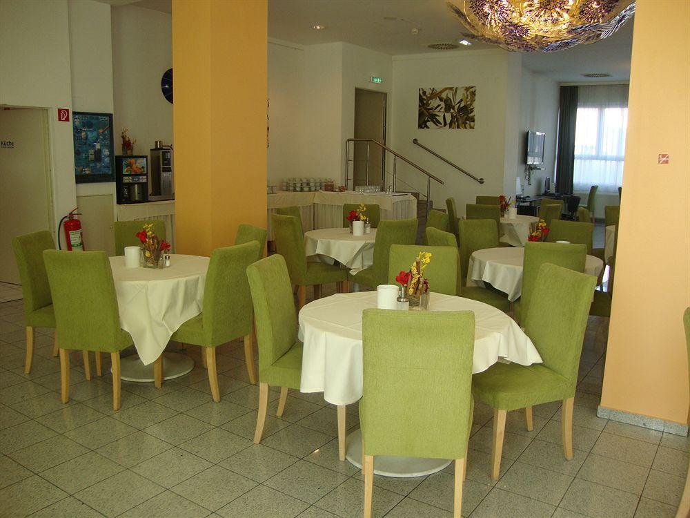 Lenas Donau Hotel Vienna Exterior photo