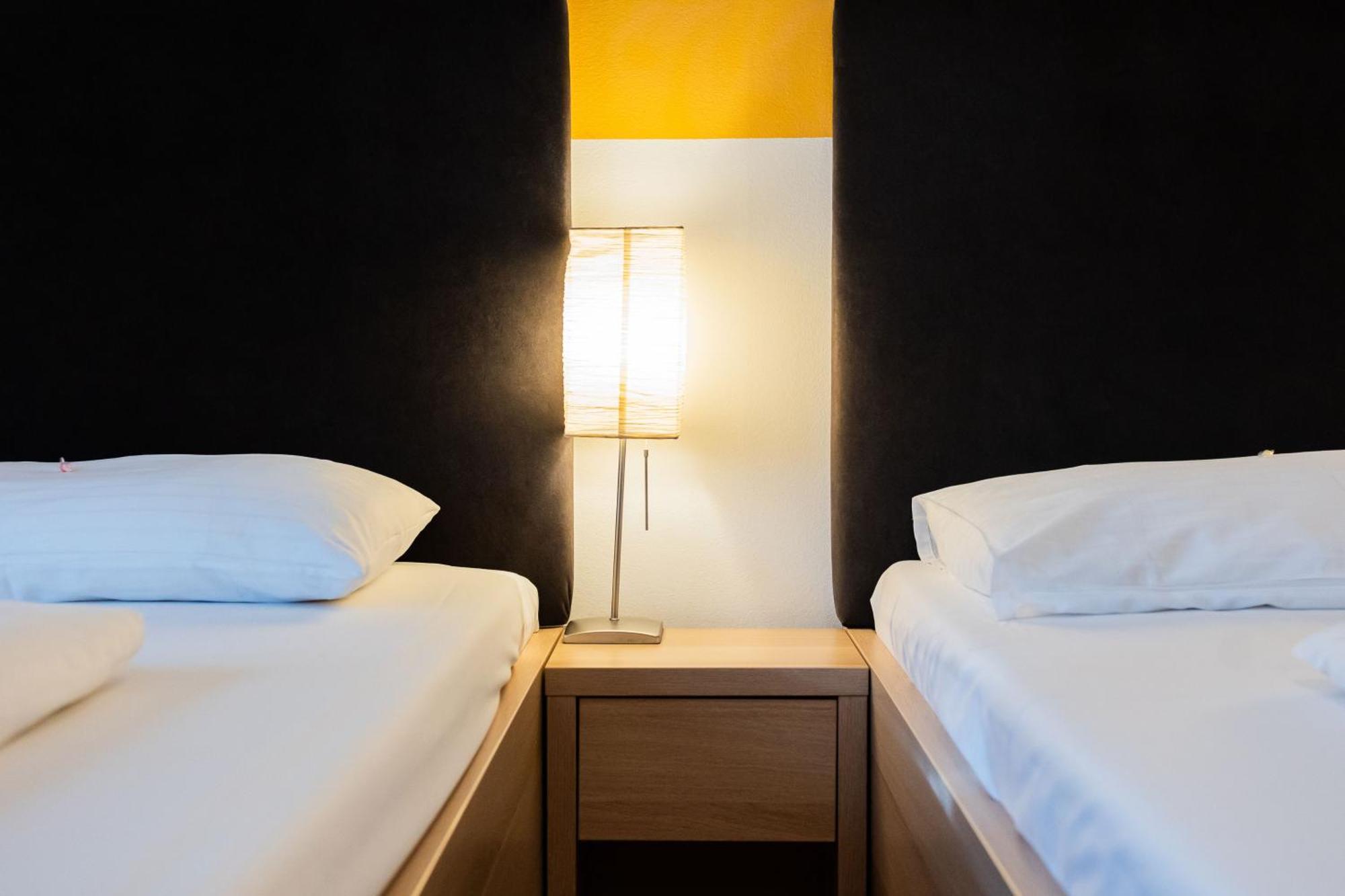 Lenas Donau Hotel Vienna Exterior photo