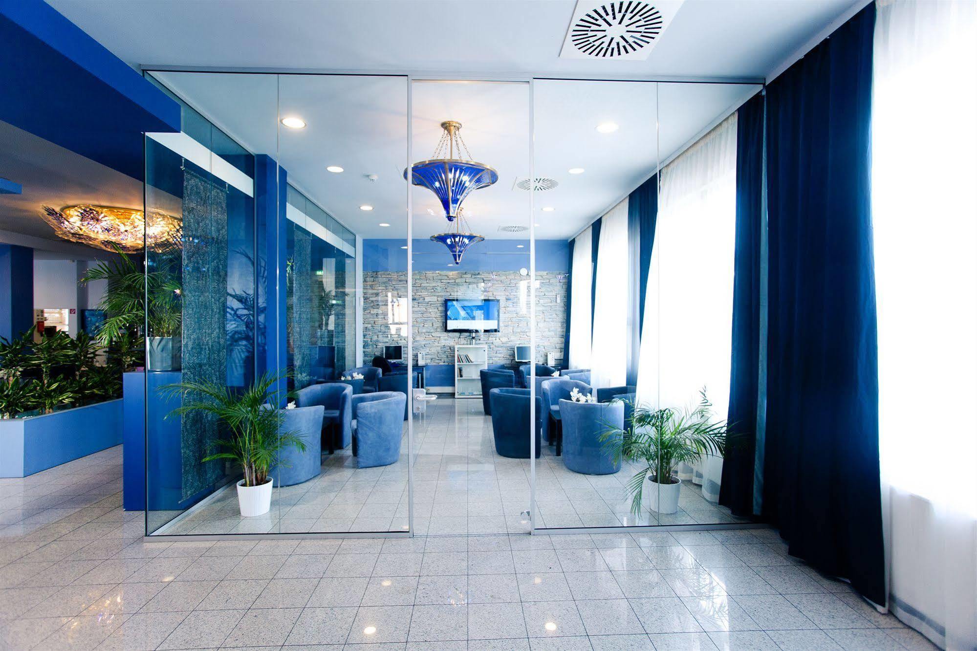 Lenas Donau Hotel Vienna Exterior photo